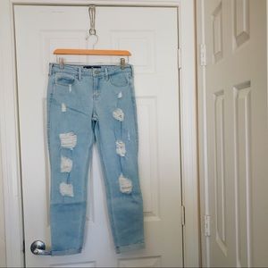 HOLLISTER LOW RISE SUPER SKINNY CROP JEANS